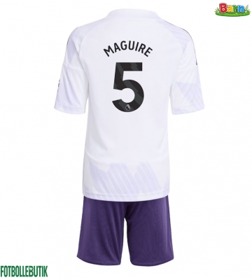 Manchester United Harry Maguire #5 Bortaställ Barn 2025-26 Kortärmad (+ Korta byxor)